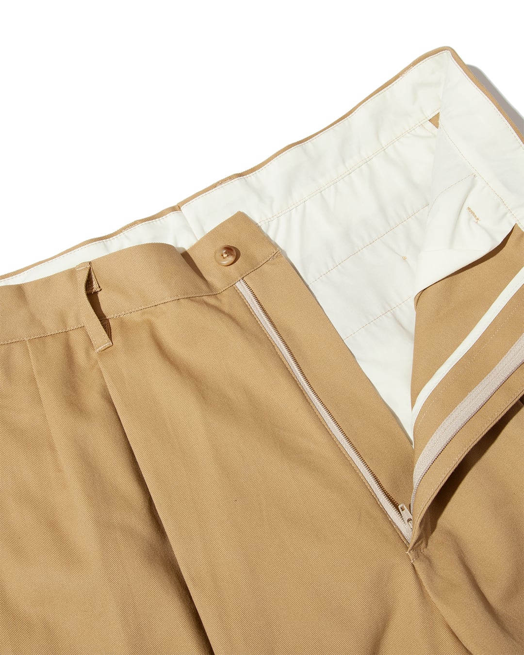 Twill Wide Tapered Tucked Chino Pants -コットンツイル ワイドテーパードタックチノ-