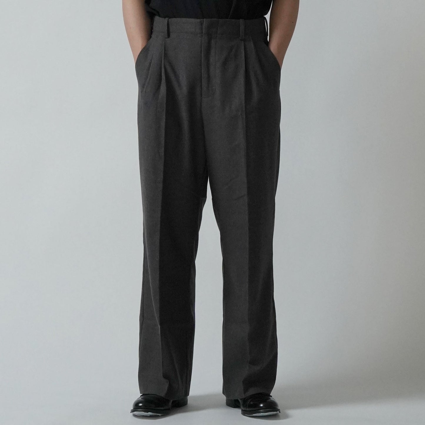 【SALE】24FW T/R TUCK WIDE SLACKS