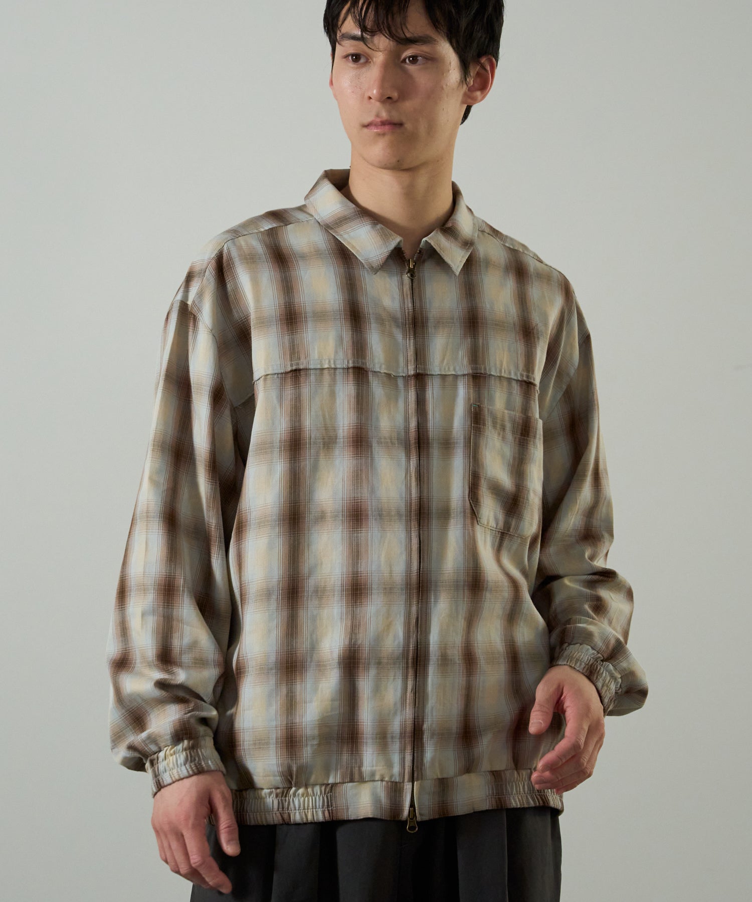 モデル 178cm / 着用 Lサイズ