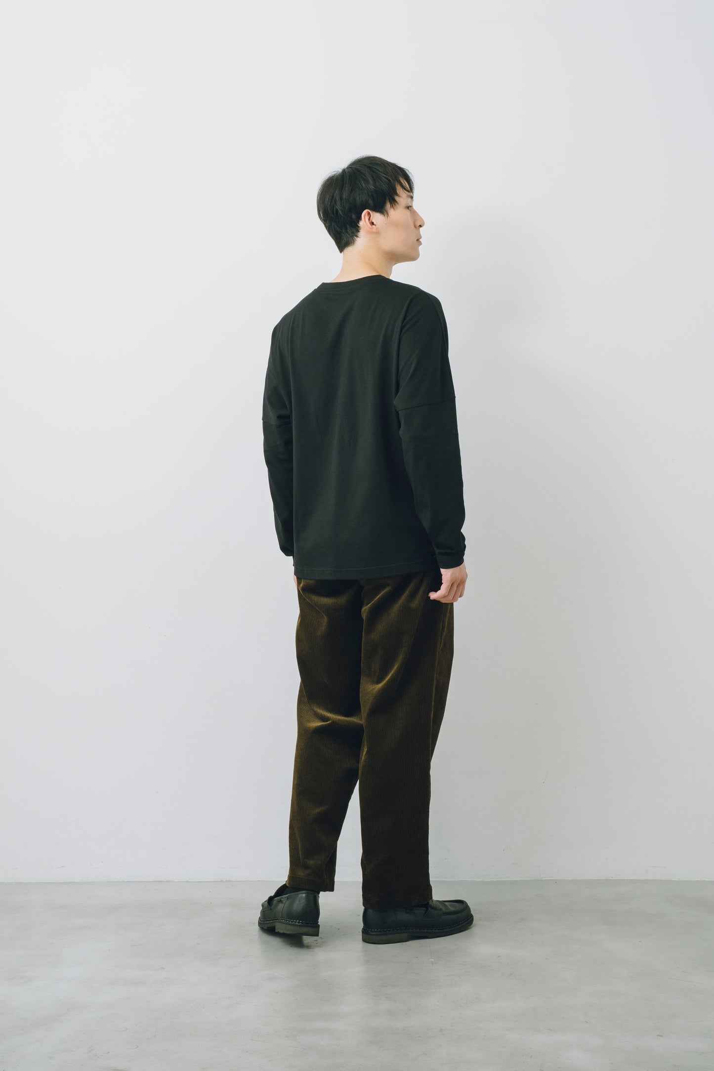 Corduroy Tuck Wide Tapered Pants