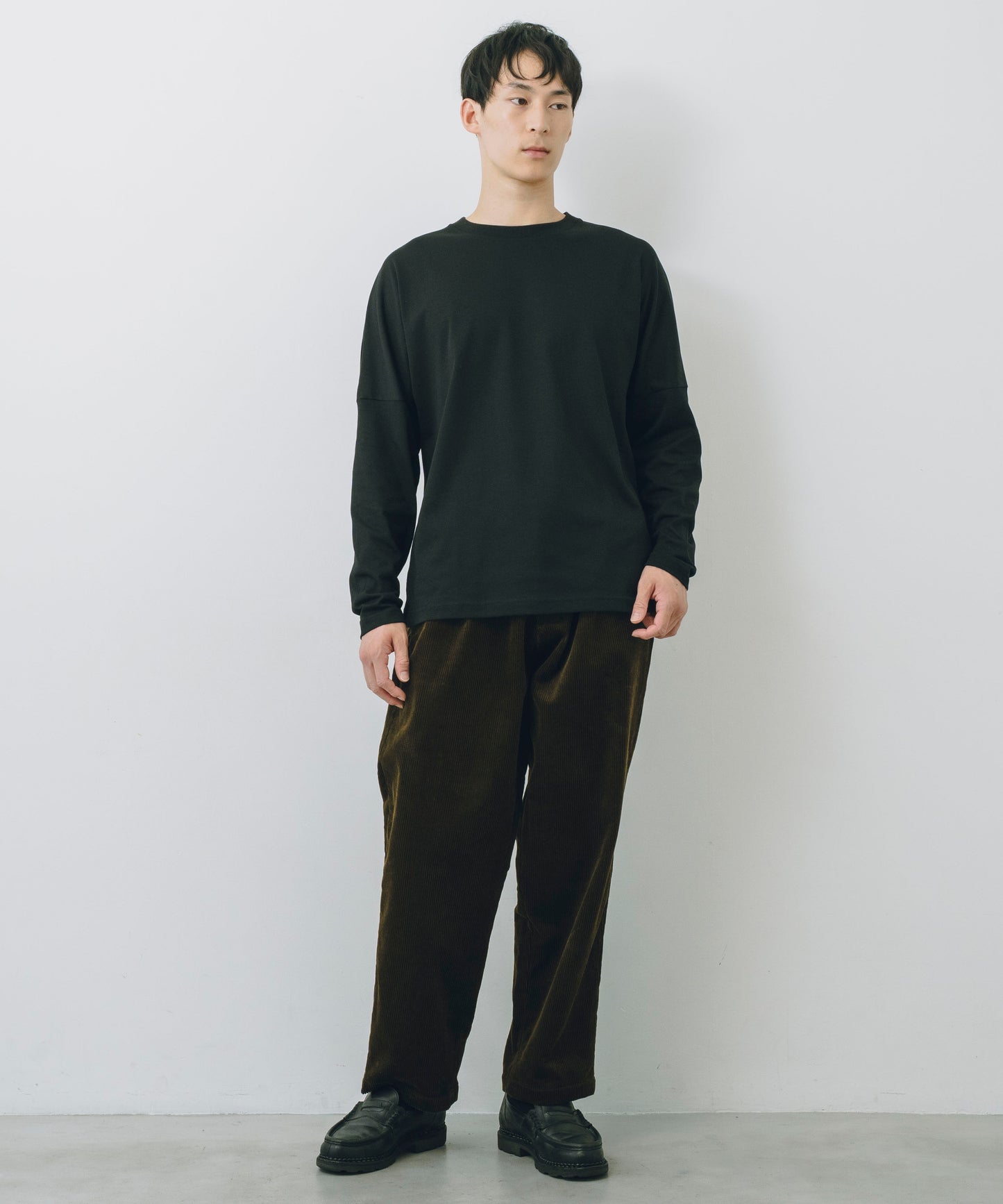 Corduroy Tuck Wide Tapered Pants
