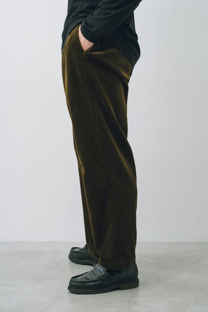 Corduroy Tuck Wide Tapered Pants