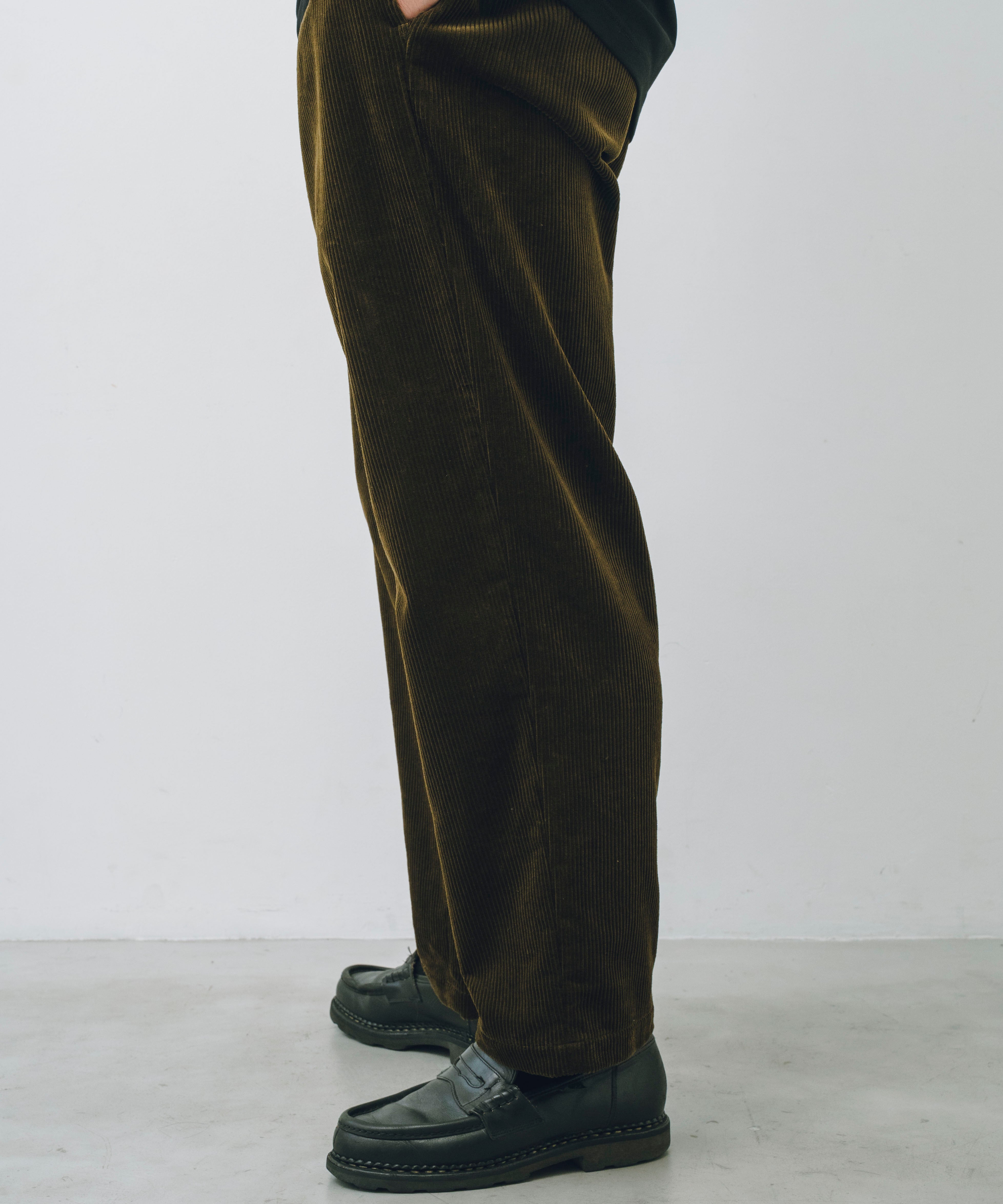 Corduroy Tuck Wide Tapered Pants – L'eau bleue ONLINE STORE