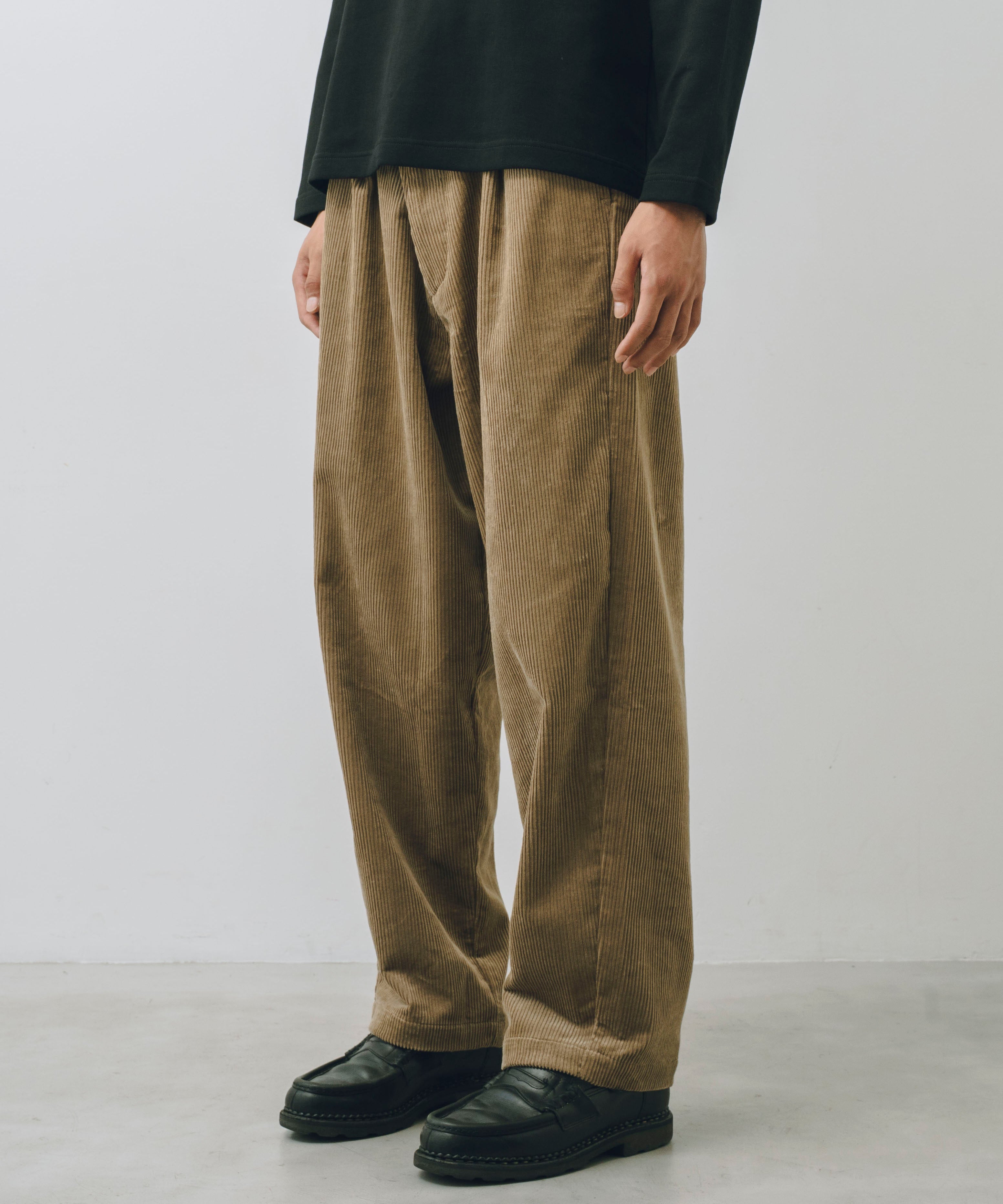 Corduroy Tuck Wide Tapered Pants – L'eau bleue ONLINE STORE