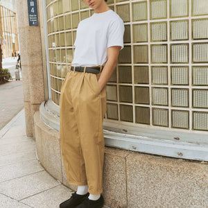【定番商品】Twill Wide Tapered Tucked Chino Pants -コットンツイル ワイドテーパードタックチノ-